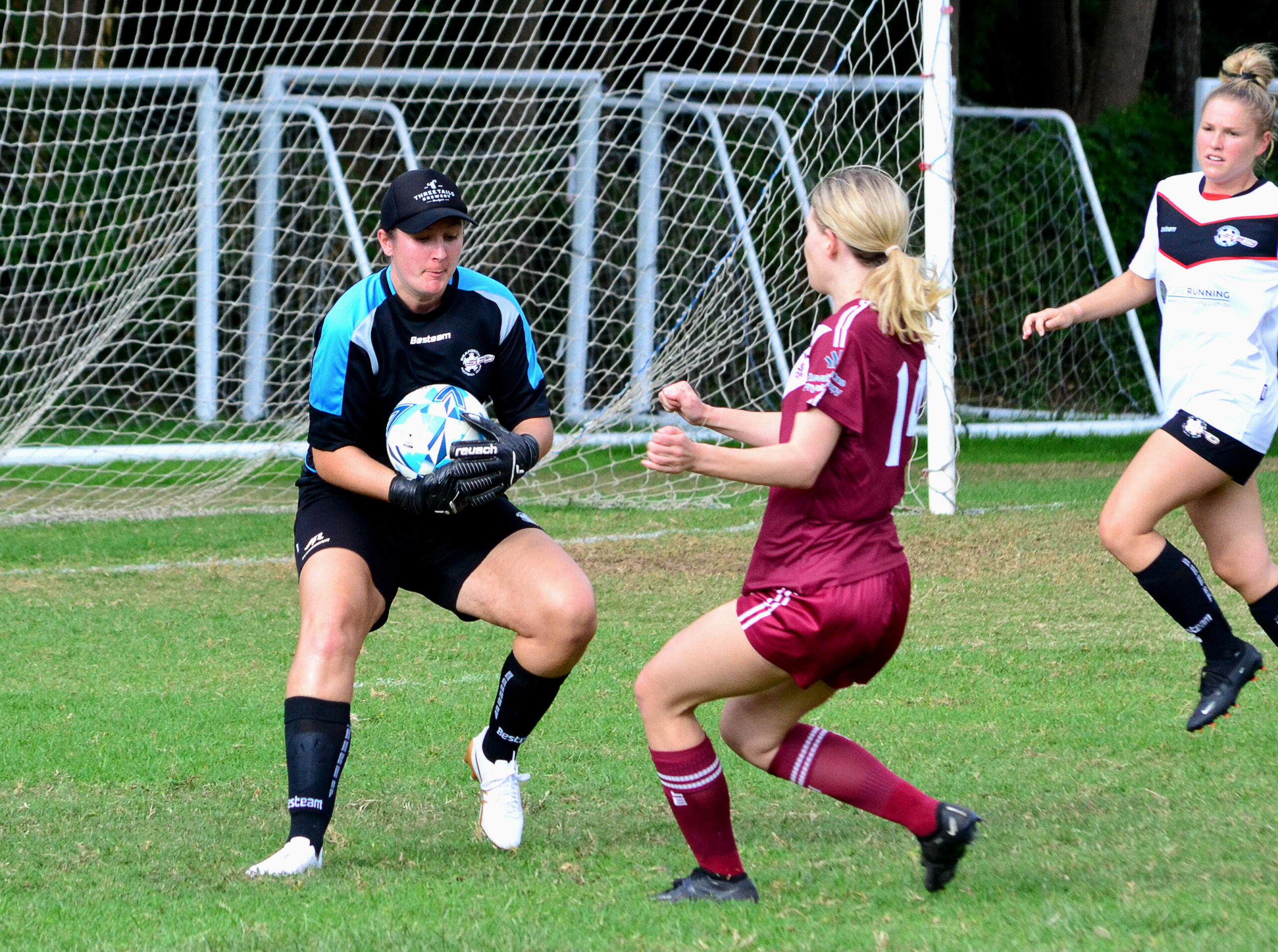 Women's Premier League Round 4: Action from the Round 3 WPL game between Manly Vale and Seaforth. Photo credit: Graeme Bolton